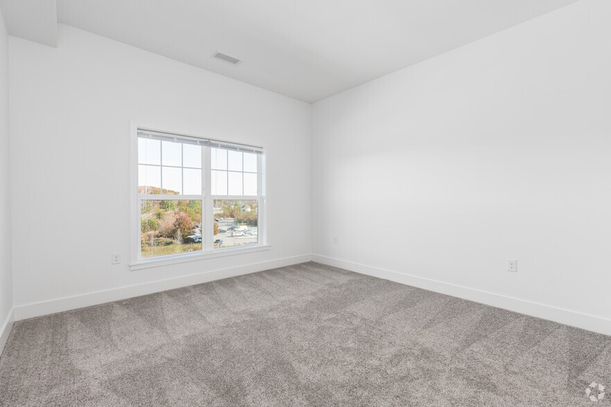 More Photos Of 214 Pier 1 Rd, Stevensville Apartments For Sale