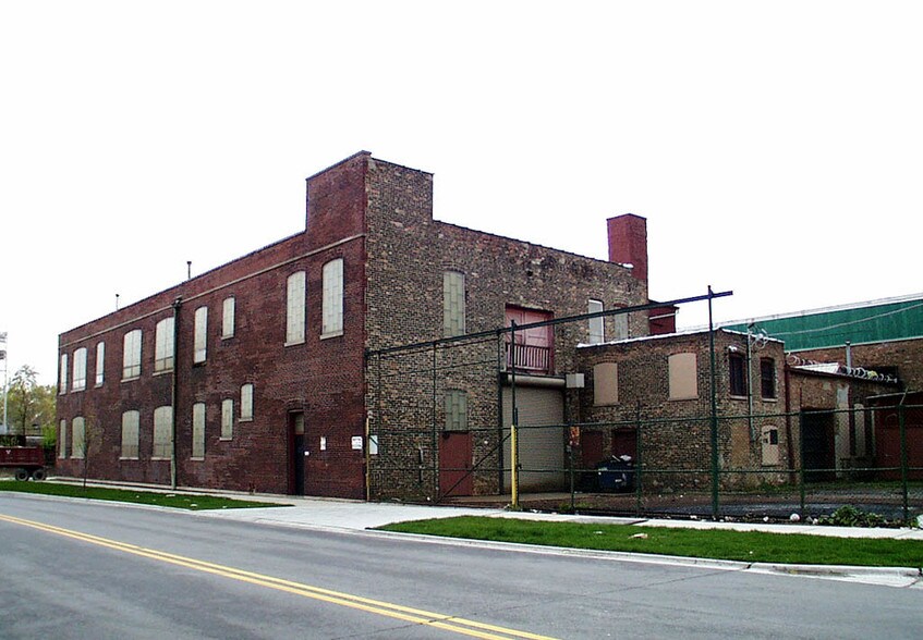 More Photos Of 4847-4849 W Grand Ave, Chicago Warehouse For Sale