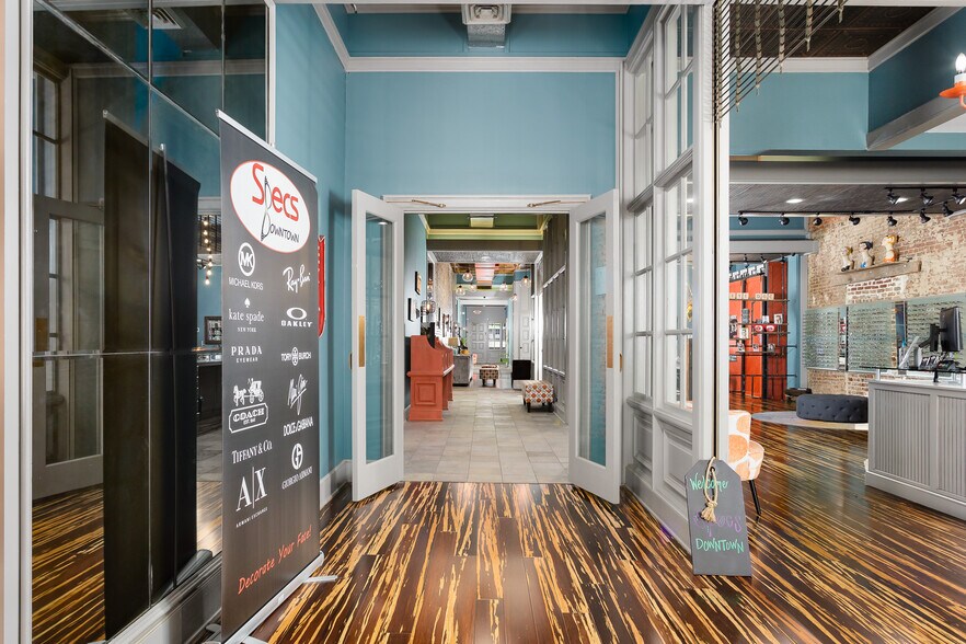 More Photos Of 109 N Court St, Florence Office For Sale