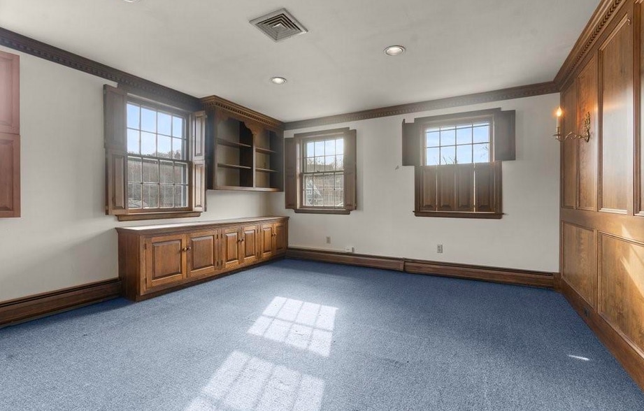 More Photos Of 875 Main St, South Glastonbury Office For Lease