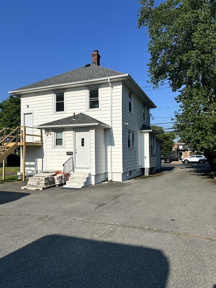 Primary Photo Of 166 Higbie Ln, West Islip Storefront Retail Office For Lease