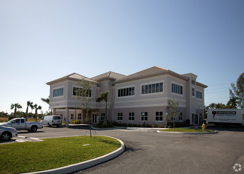 More Photos Of 8010 Summerlin Lakes Dr, Fort Myers Medical For Lease