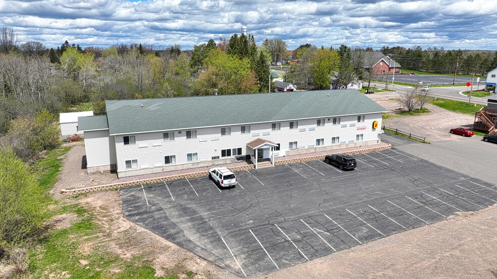 Primary Photo Of 726 S Lake Ave, Phillips Hotel For Sale