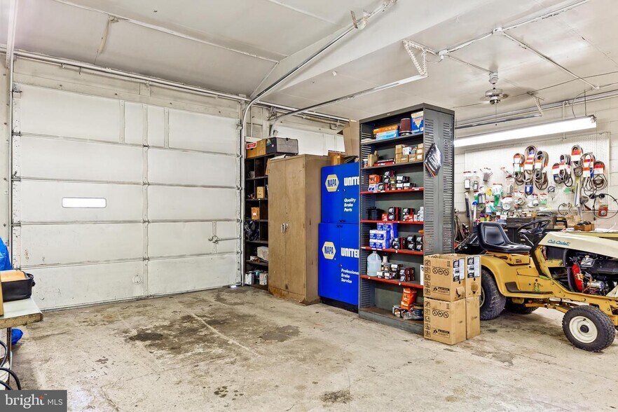 More Photos Of 5373 Chestnut Ave, Vineland Auto Repair For Sale