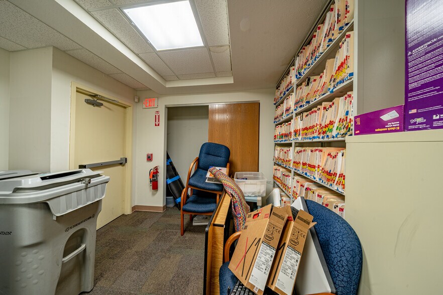 More Photos Of 353 Island Cottage Rd, Rochester Medical For Lease