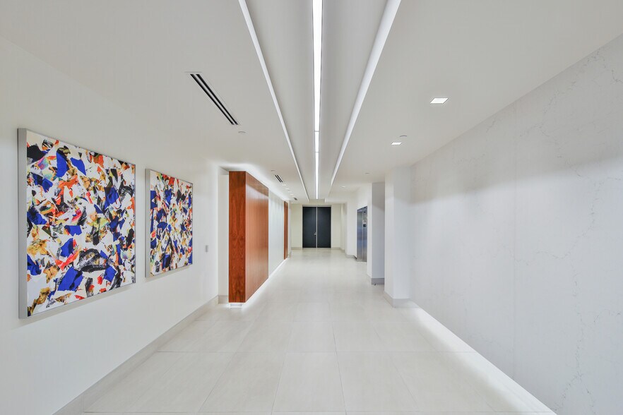 More Photos Of 2945 Townsgate Rd, Westlake Village Unknown For Lease