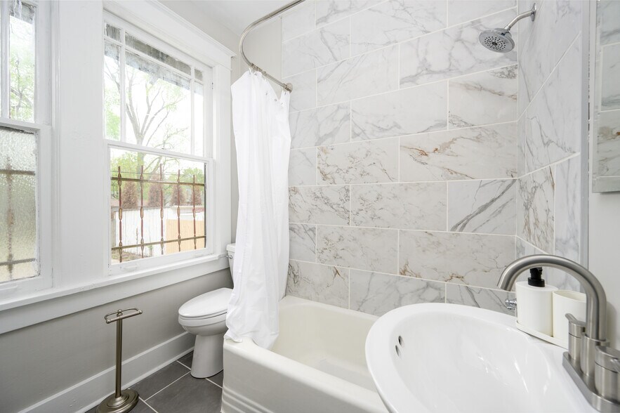 More Photos Of 2059 Oliver Ave, Memphis Multifamily For Sale