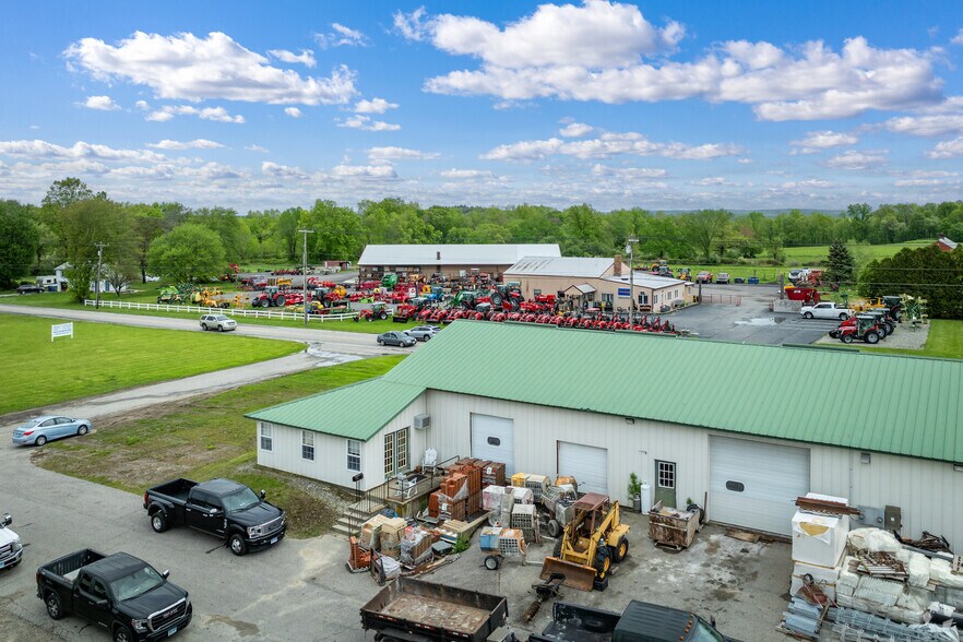 More Photos Of 348 Orchard Hill Rd, Pomfret Center Warehouse For Lease