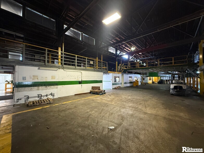 More Photos Of 500 Avenue R SW, Winter Haven Warehouse For Sale