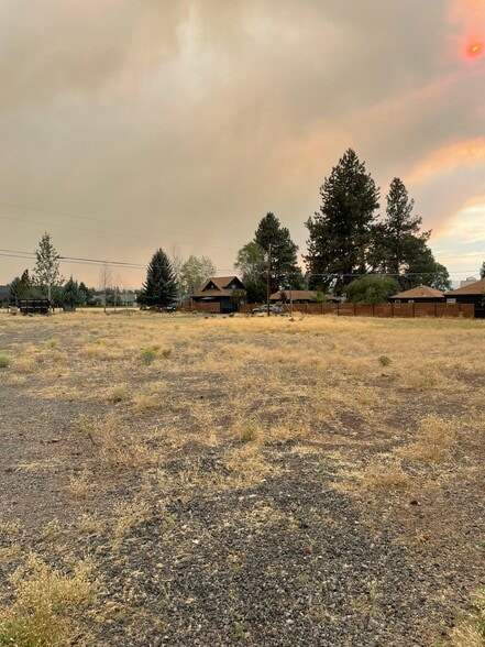 More Photos Of 471 W Cascade Ave, Sisters Land For Sale