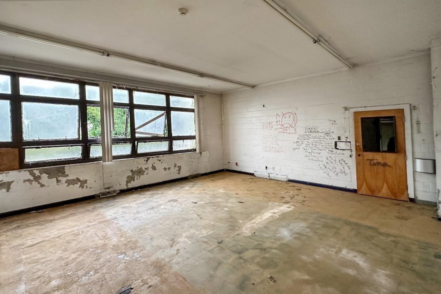 More Photos Of 678 Florence St, Camden Daycare Center For Sale