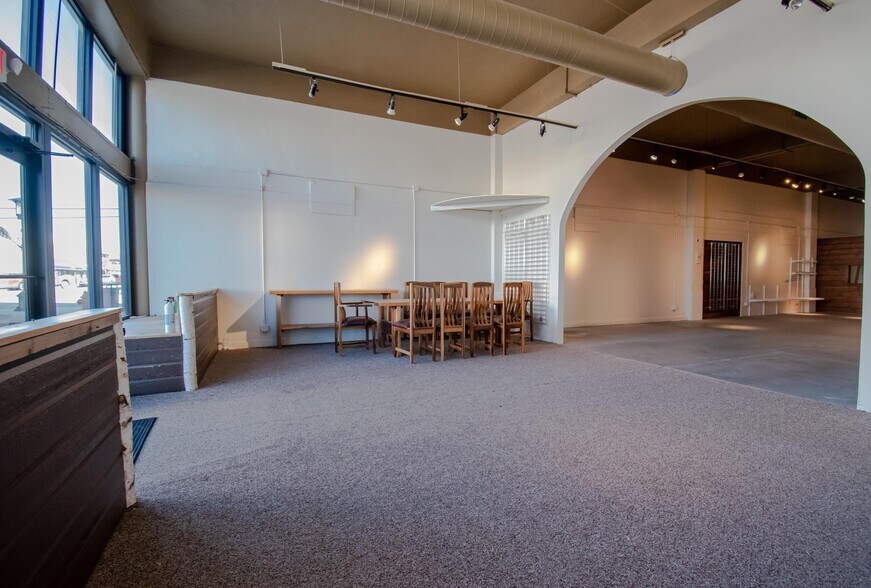 More Photos Of 322 E Don Tyler Ave, Dewey Storefront For Sale