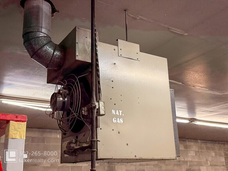 More Photos Of 2279 Six Mile Rd, Casper Distribution For Lease