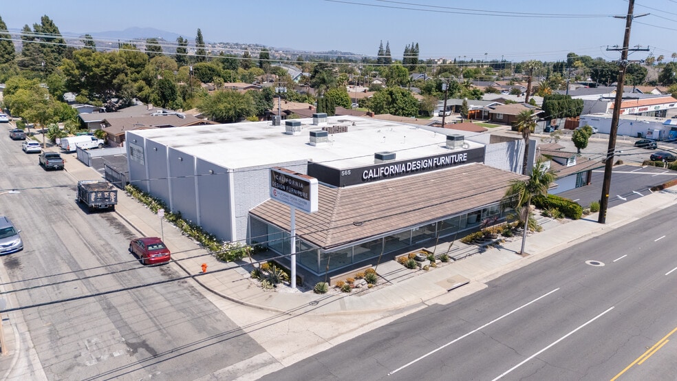 Primary Photo Of 565 N Tustin St, Orange Freestanding For Sale