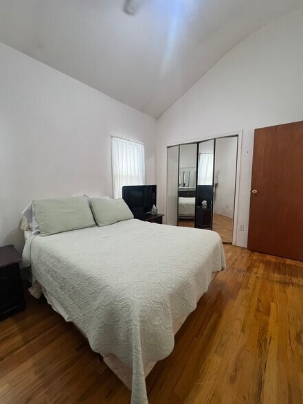 More Photos Of 2811 Haring St, Brooklyn Multifamily For Sale