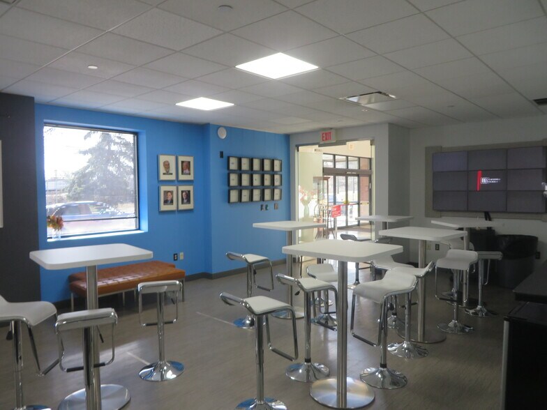 More Photos Of 6 State Route 173, Clinton Township Office For Lease