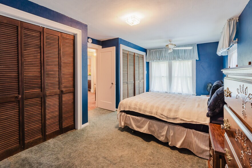 More Photos Of 1201 Washington St, Watertown Office Residential For Sale