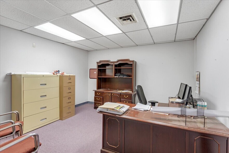 More Photos Of 1485 N Main St, Paris Land For Sale