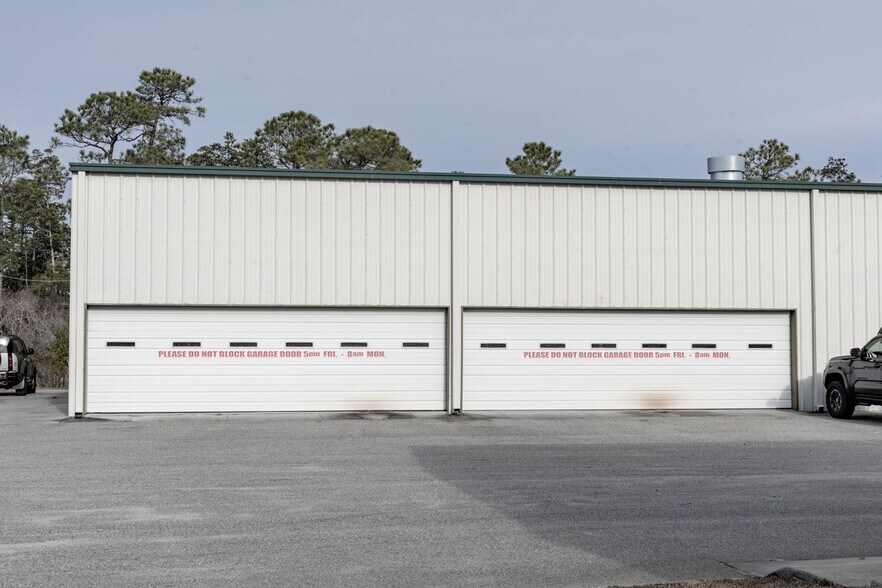 More Photos Of 3846 George II Hwy, Southport Warehouse For Lease