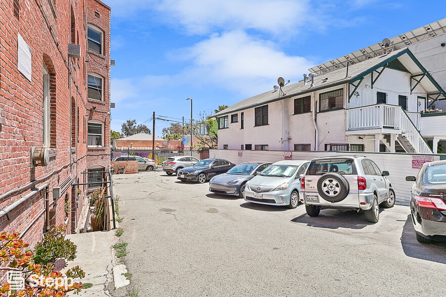 More Photos Of 120 Westminster Ave, Venice Apartments For Sale