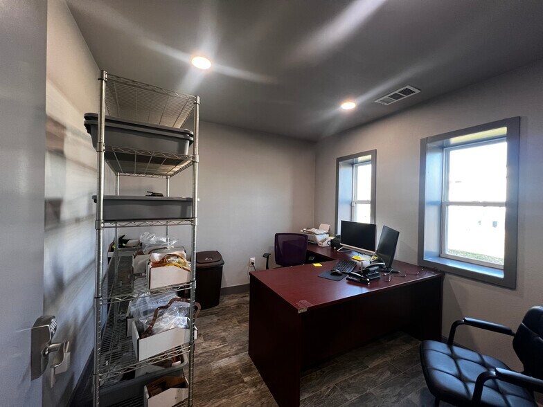 More Photos Of 10195 Doolittle, McKinney Airplane Hangar For Sale