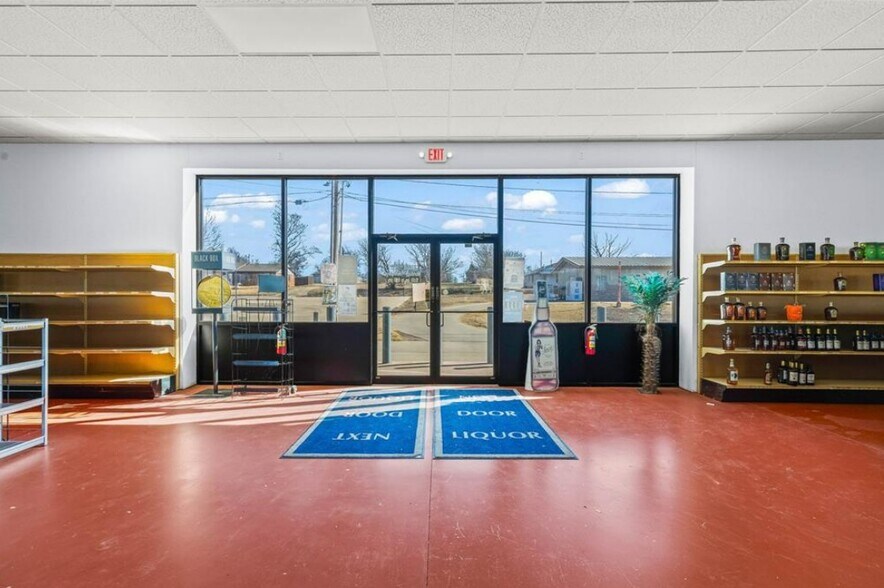 More Photos Of 1523 Stewart Dr, Chickasha Convenience Store For Sale