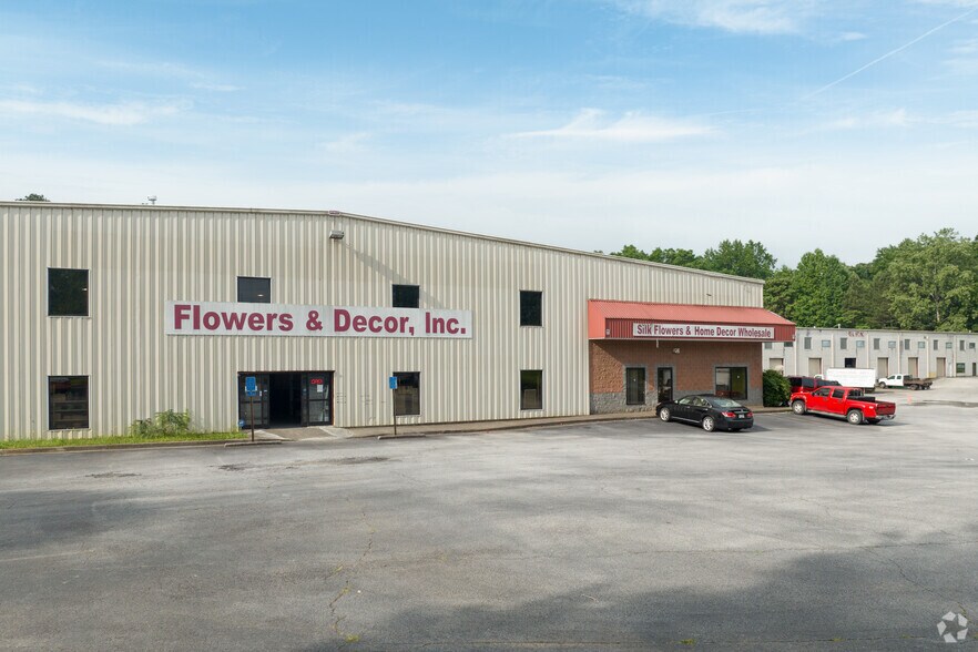 More Photos Of 740 Veterans Memorial Hwy SE, Mableton Warehouse For Lease