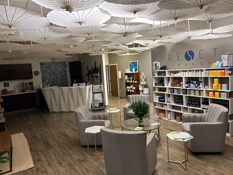 More Photos Of 524 E Washington St, Chagrin Falls Restaurant For Sale