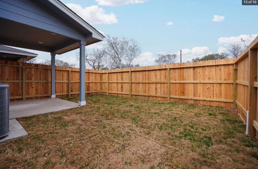 More Photos Of 586 Abigail Aly, San Antonio Multifamily For Sale