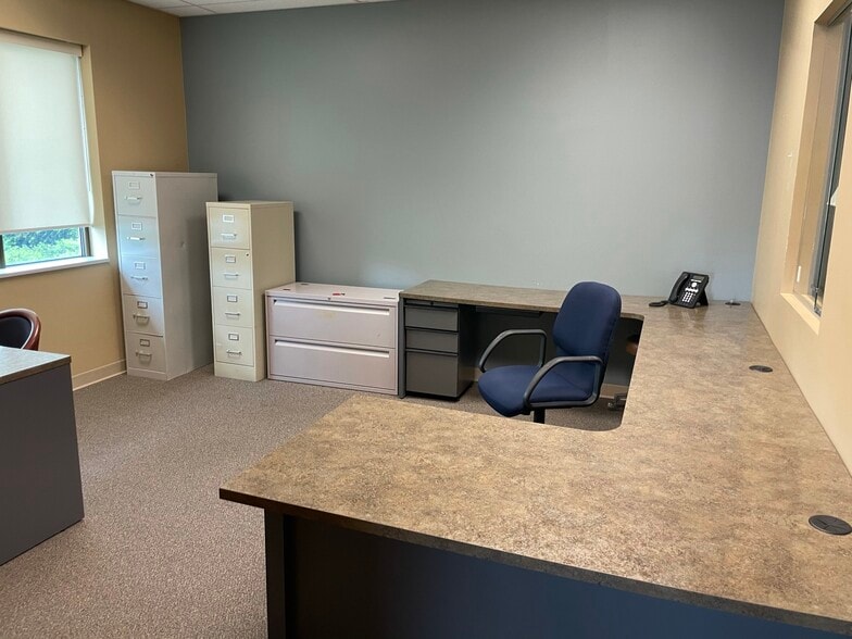 More Photos Of 3703 Doty Rd, Woodstock Medical For Lease