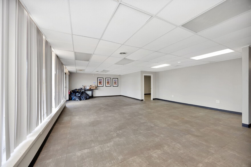 More Photos Of 3-7 Stuckhardt Rd, Trotwood Storefront Retail Office For Sale