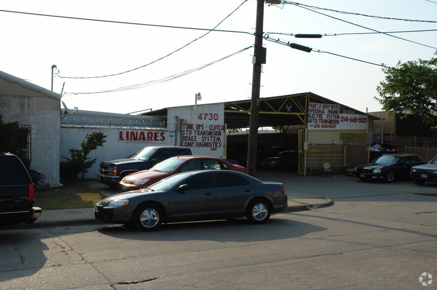 More Photos Of 4726-4730 Memphis St, Dallas Showroom For Sale