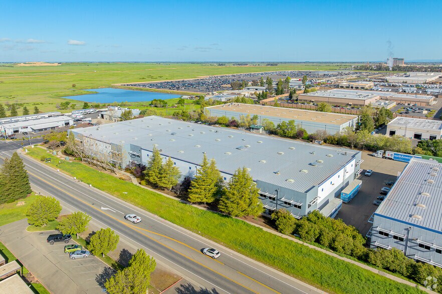 More Photos Of 3735 Cincinnati Ave, Rocklin Warehouse For Lease