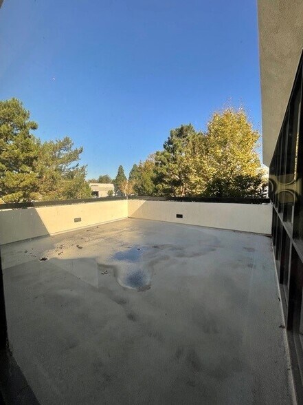 More Photos Of 1220 Avenida Acaso, Camarillo Warehouse For Lease