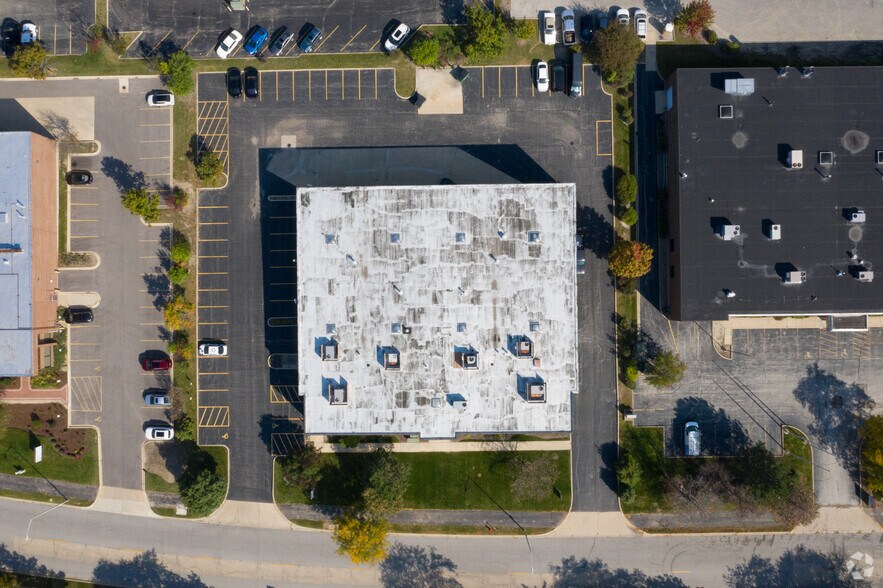 More Photos Of 700 Remington Rd, Schaumburg Light Manufacturing For Lease