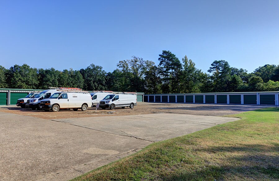More Photos Of 1407 S Kings Hwy, Texarkana Self Storage For Lease