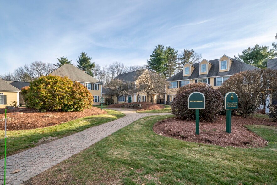 More Photos Of 360 State Route 101, Bedford Office For Sale