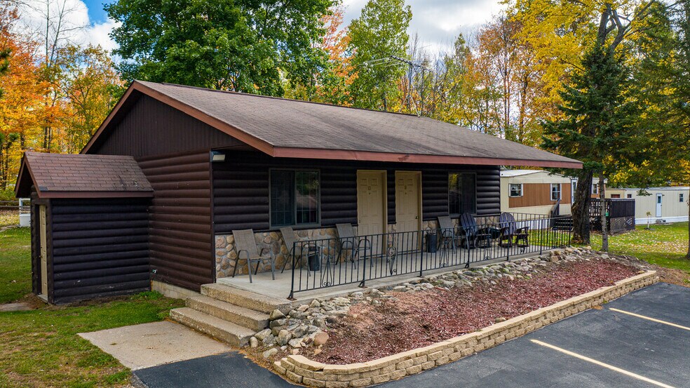 More Photos Of N10120 Parkway Rd, Crivitz Specialty For Sale
