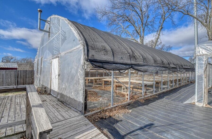 More Photos Of 521 Eel River St, Purcell General Retail For Sale