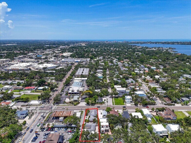 More Photos Of 1760 Wisconsin Ln, Sarasota Multifamily For Sale