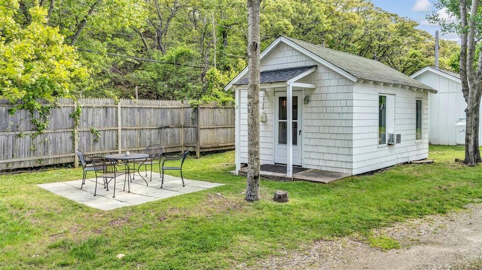 More Photos Of 18 N Shore Rd, Montauk Apartments For Sale