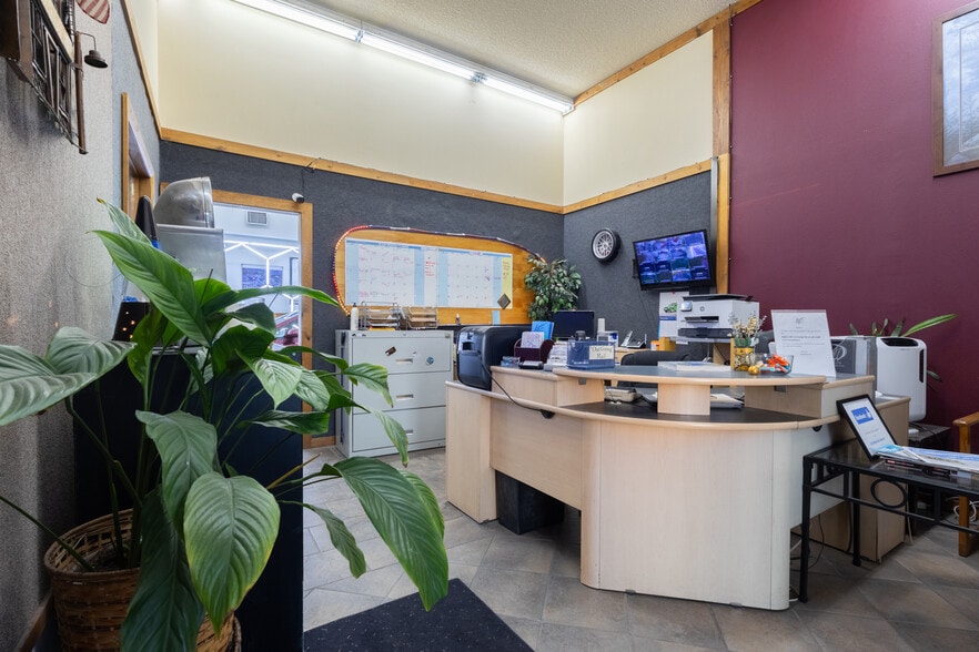 More Photos Of 7007 W Colfax Ave, Denver Freestanding For Sale