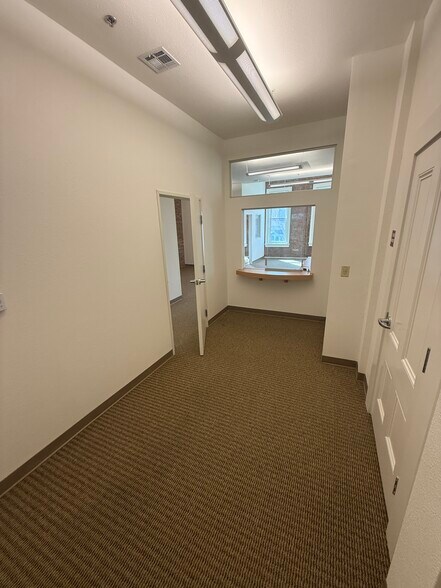More Photos Of 601-605 Main St, Woodland Office For Lease
