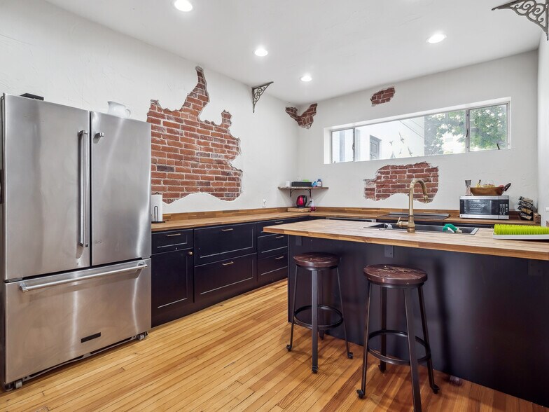 More Photos Of 1725 N High St, Denver Apartments For Sale