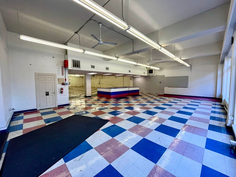 More Photos Of 1111 Maryland Ave, Baltimore Flex For Lease