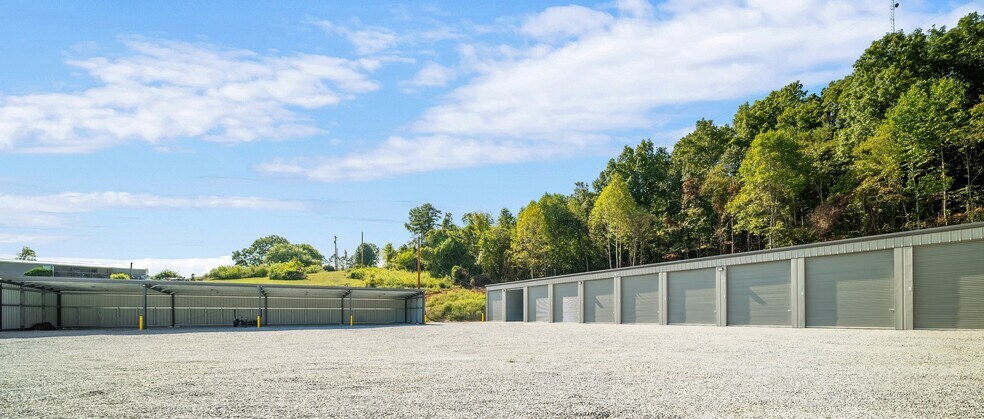 Primary Photo Of 1174 Flat Hollow Rd, Speedwell Self Storage For Sale