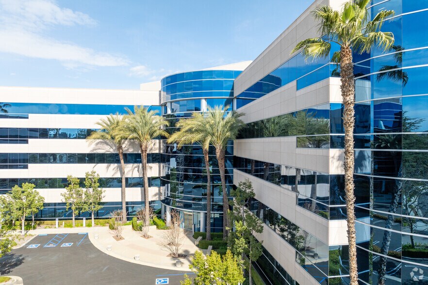 More Photos Of 21271 Burbank Blvd, Woodland Hills Unknown For Sale