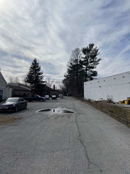 More Photos Of 8007 Liberty Rd, Windsor Mill Warehouse For Sale