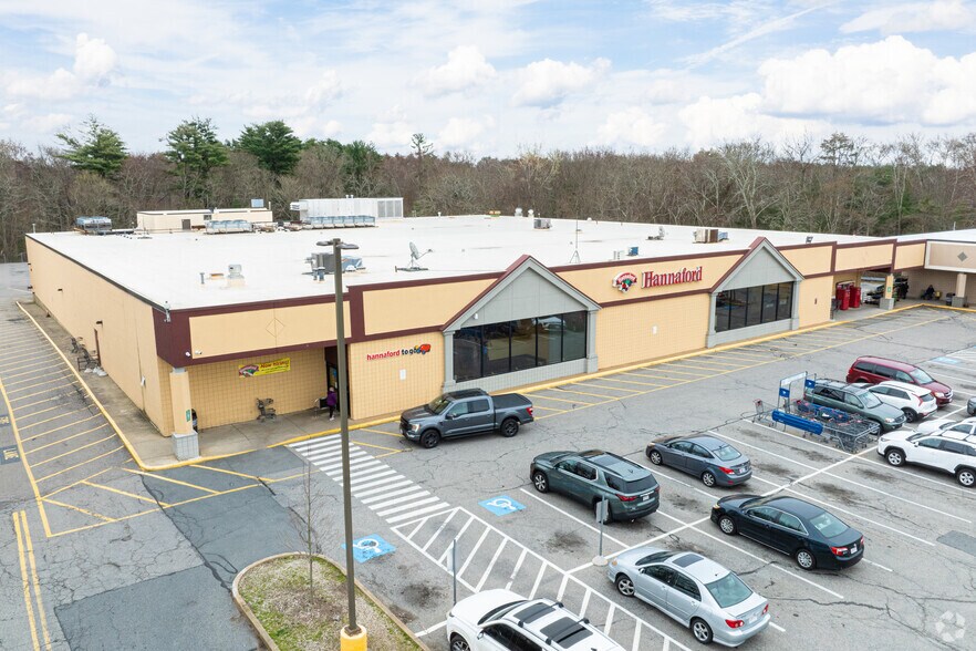 More Photos Of 8-10 Merchants Way, Middleboro Unknown For Lease