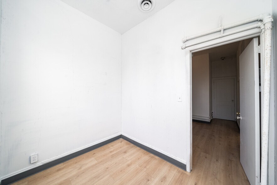 More Photos Of 3600 Bergenline Ave, Union City Storefront Retail Office For Lease